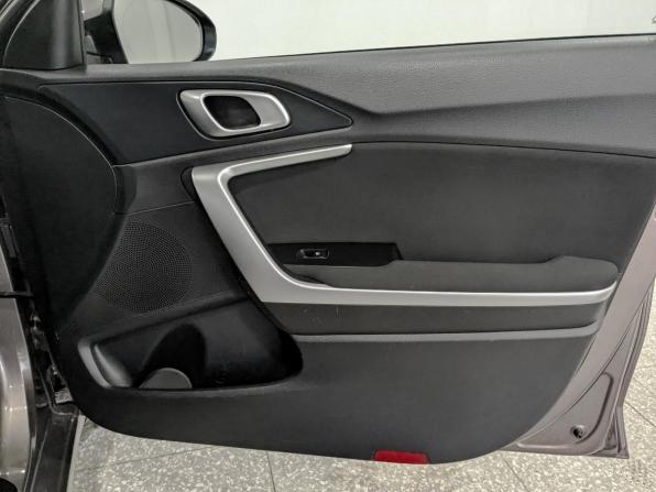 Kia Ceed III с пробегом 2018 года, цена 1 465 000 рублей, 136679 км, хэтчбек, Автокод Объявления