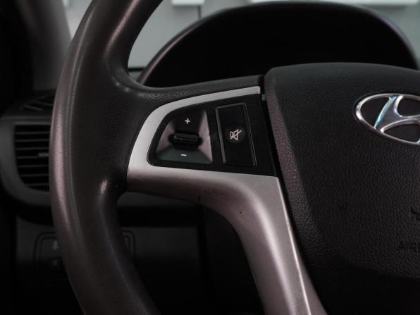 Hyundai Solaris I Рестайлинг с пробегом 2014 года, цена 984 000 рублей, 130369 км, седан, Автокод Объявления
