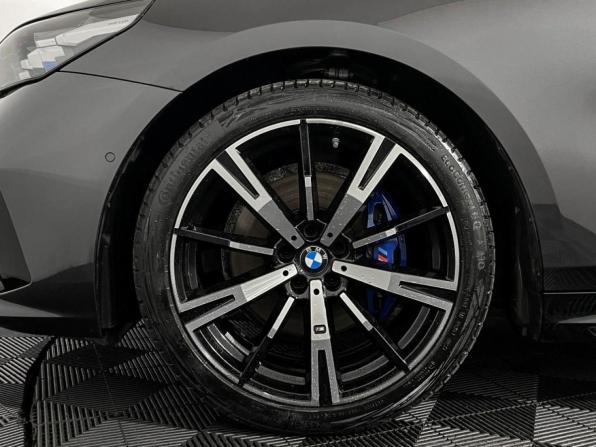 BMW 5 серии VIII (G60/G61/G68) с пробегом 2024 года, цена 8 700 000 рублей, 12952 км, седан, Автокод Объявления