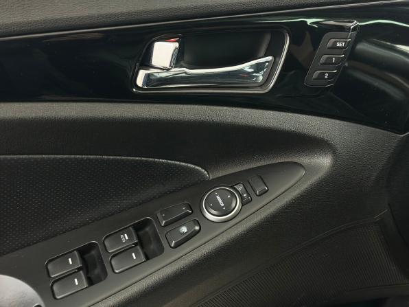 Hyundai Sonata VI (YF) с пробегом 2011 года, цена 1 170 000 рублей, 204261 км, седан, Автокод Объявления