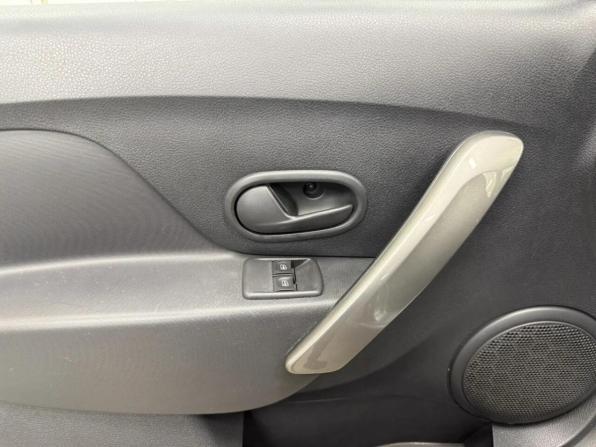 Renault Logan II Рестайлинг с пробегом 2021 года, цена 1 102 100 рублей, 123203 км, седан, Автокод Объявления