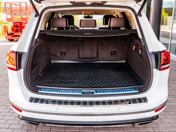 Volkswagen Touareg II Рестайлинг с пробегом 2016 года, цена 3 350 000 рублей, 92676 км, внедорожник, Автокод Объявления