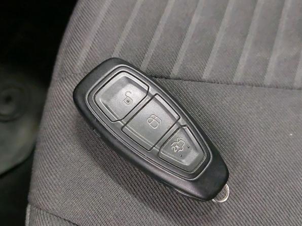 Ford Focus III Рестайлинг с пробегом 2017 года, цена 910 000 рублей, 192341 км, универсал, Автокод Объявления