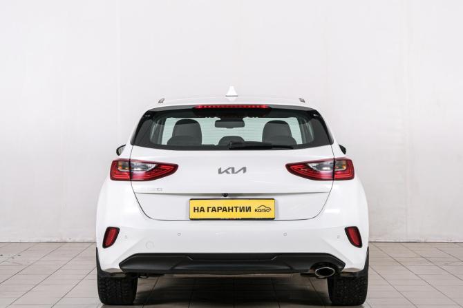 Kia Ceed III Рестайлинг с пробегом 2022 года, цена 2 249 000 рублей, 43100 км, хэтчбек, Автокод Объявления