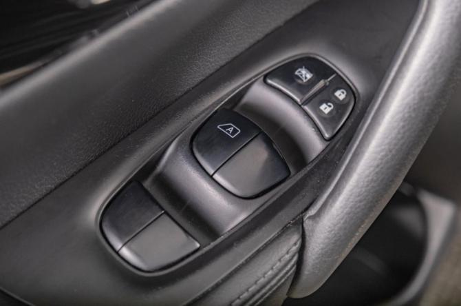 Nissan Qashqai II с пробегом 2017 года, цена 1 799 000 рублей, 111000 км, внедорожник, Автокод Объявления
