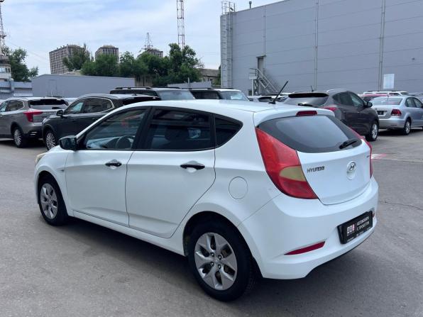 Hyundai Solaris I Рестайлинг с пробегом 2015 года, цена 720 000 рублей, 194300 км, хэтчбек, Автокод Объявления