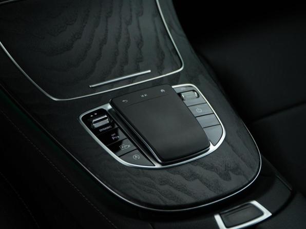 Mercedes-Benz E-Класс V (W213 S213 C238) Рестайлинг с пробегом 2020 года, цена 5 099 050 рублей, 74527 км, седан, Автокод Объявления