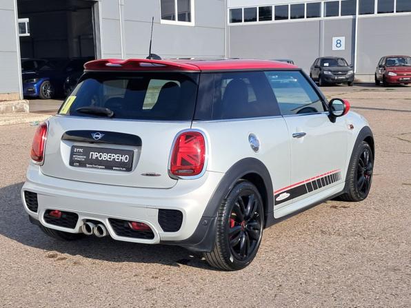 Mini Hatch III (F55/F56) Рестайлинг с пробегом 2021 года, цена 2 920 000 рублей, 69686 км, хэтчбек, Автокод Объявления