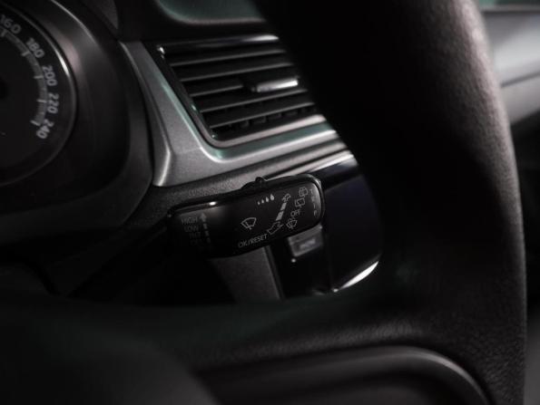 Skoda Rapid I Рестайлинг с пробегом 2018 года, цена 1 339 000 рублей, 123745 км, лифтбек, Автокод Объявления