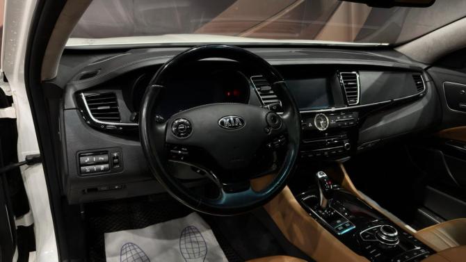 Kia Quoris I Ресталинг 2 с пробегом 2017 года, цена 2 420 000 рублей, 85155 км, седан, Автокод Объявления