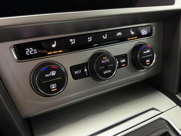 Volkswagen Passat B8 с пробегом 2017 года, цена 1 720 000 рублей, 234500 км, универсал, Автокод Объявления