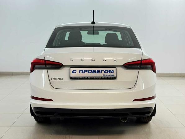 Skoda Rapid II с пробегом 2020 года, цена 1 005 000 рублей, 292795 км, лифтбек, Автокод Объявления