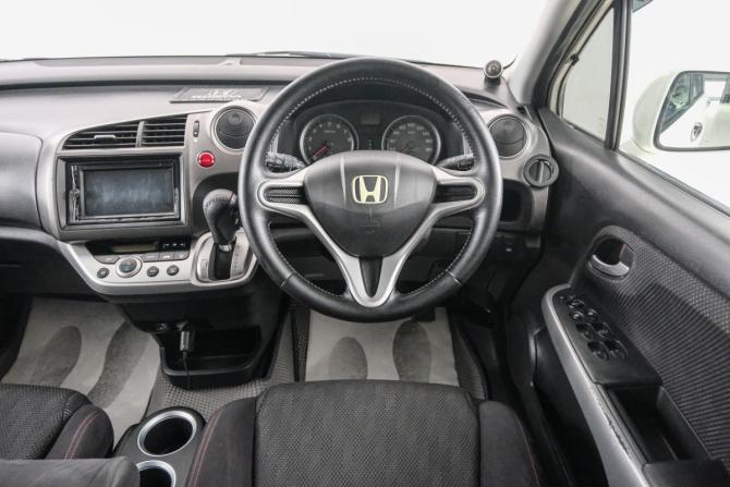 Honda Stream II Рестайлинг с пробегом 2010 года, цена 1 099 000 рублей, 237000 км, компактвэн, Автокод Объявления