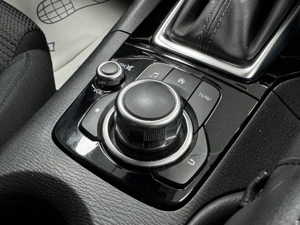 Mazda Axela III Рестайлинг с пробегом 2017 года, цена 1 570 000 рублей, 95146 км, седан, Автокод Объявления