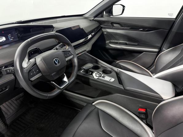 Changan UNI-V I с пробегом 2024 года, цена 2 150 000 рублей, 25383 км, лифтбек, Автокод Объявления