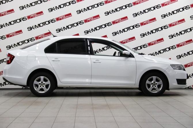 Skoda Rapid I с пробегом 2017 года, цена 950 550 рублей, 145532 км, лифтбек, Автокод Объявления