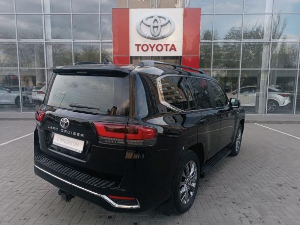 Toyota Land Cruiser 300 Series с пробегом 2023 года, цена 12 700 000 рублей, 37000 км, внедорожник, Автокод Объявления