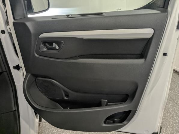 Opel Zafira Life I с пробегом 2020 года, цена 3 640 000 рублей, 60690 км, минивэн, Автокод Объявления