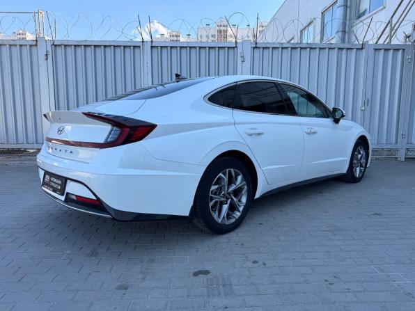 Hyundai Sonata VIII (DN8) с пробегом 2021 года, цена 2 377 000 рублей, 120673 км, седан, Автокод Объявления