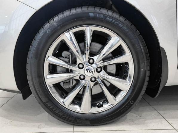 Kia Carnival III с пробегом 2020 года, цена 2 900 000 рублей, 108500 км, минивэн, Автокод Объявления
