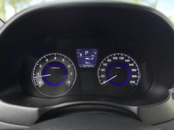 Hyundai Solaris I с пробегом 2013 года, цена 940 000 рублей, 227000 км, седан, Автокод Объявления