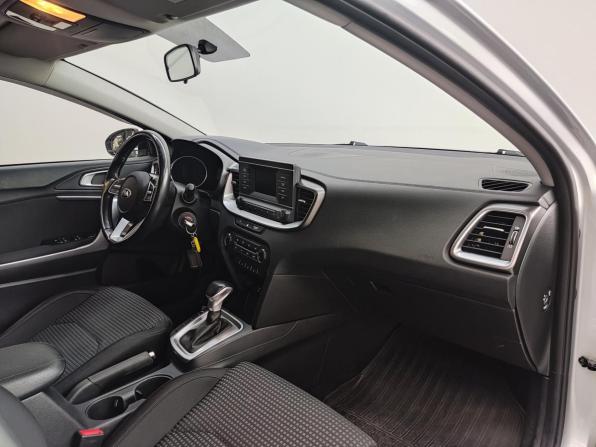 Kia Ceed III с пробегом 2020 года, цена 1 600 000 рублей, 162053 км, универсал, Автокод Объявления