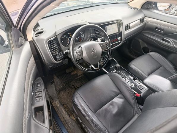 Mitsubishi Outlander III Рестайлинг 3 с пробегом 2021 года, цена 2 849 000 рублей, 56880 км, внедорожник, Автокод Объявления