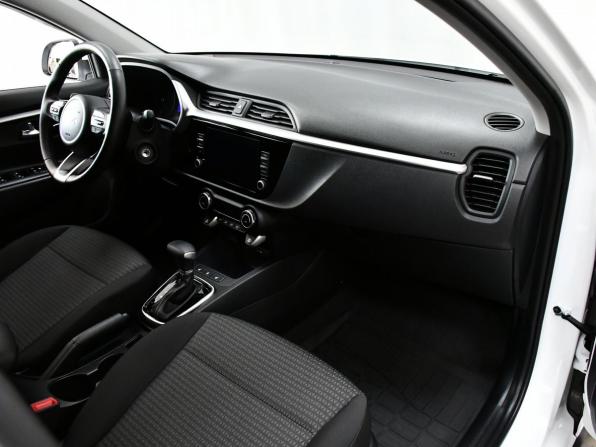 Kia Rio IV Рестайлинг с пробегом 2022 года, цена 1 895 000 рублей, 26642 км, хэтчбек, Автокод Объявления
