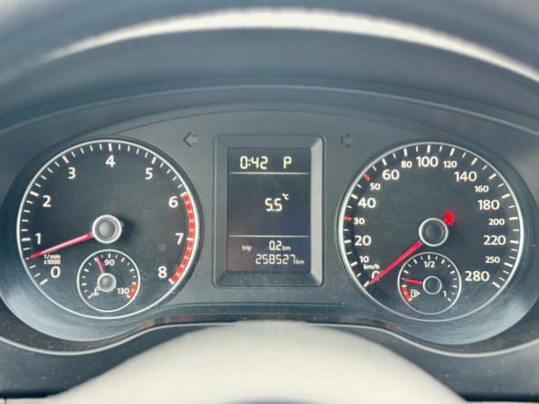 Volkswagen Jetta VI Рестайлинг с пробегом 2014 года, цена 899 000 рублей, 258550 км, седан, Автокод Объявления