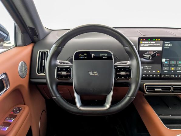 Li Auto (Lixiang) L9 I с пробегом 2023 года, цена 6 900 000 рублей, 21556 км, внедорожник, Автокод Объявления