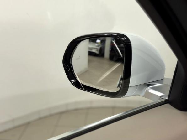 Li Auto (Lixiang) L7 I с пробегом 2023 года, цена 5 580 000 рублей, 48160 км, внедорожник, Автокод Объявления