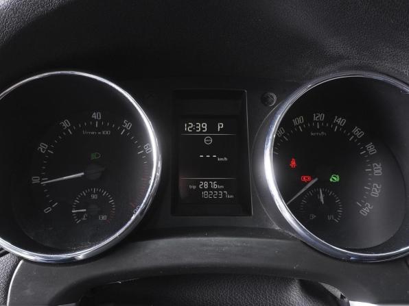 Skoda Yeti I с пробегом 2012 года, цена 950 000 рублей, 182237 км, внедорожник, Автокод Объявления