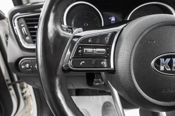 Kia Ceed III с пробегом 2018 года, цена 1 399 000 рублей, 167000 км, хэтчбек, Автокод Объявления