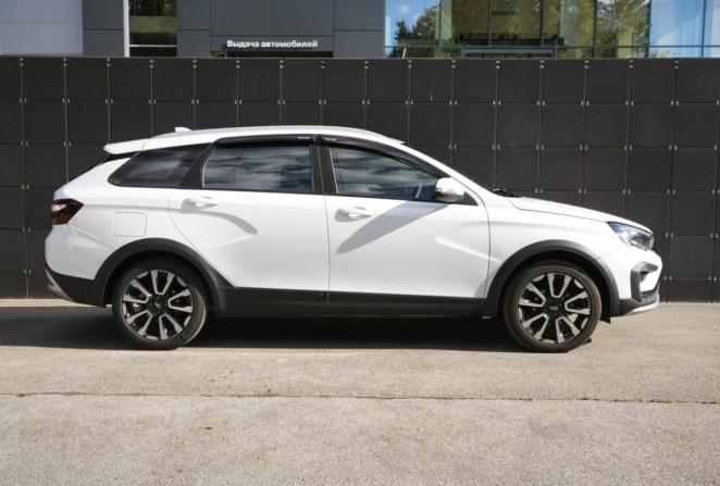 Lada (ВАЗ) Vesta I Рестайлинг (NG) с пробегом 2023 года, цена 1 379 000 рублей, 23000 км, универсал, Автокод Объявления