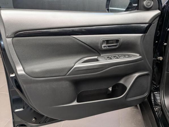 Mitsubishi Outlander III Рестайлинг 3 с пробегом 2021 года, цена 2 300 000 рублей, 101321 км, внедорожник, Автокод Объявления