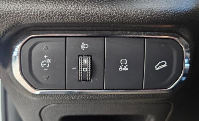 Haval Jolion I с пробегом 2021 года, цена 1 717 000 рублей, 128084 км, внедорожник, Автокод Объявления