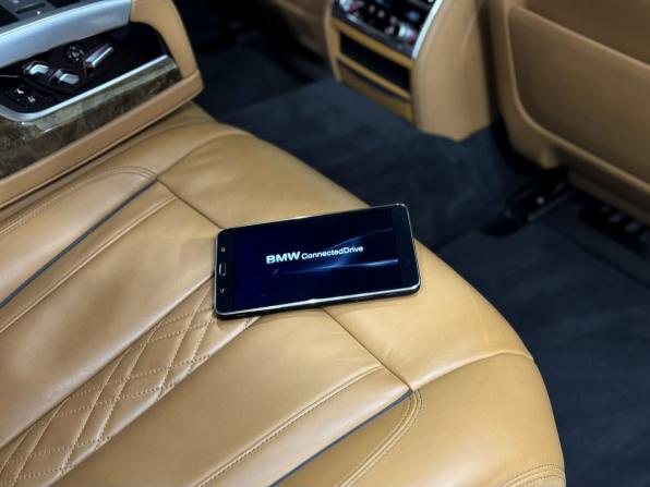 BMW 7 серии VI (G11/G12) с пробегом 2016 года, цена 3 450 000 рублей, 95537 км, седан, Автокод Объявления