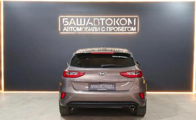 Kia Ceed III с пробегом 2018 года, цена 1 650 000 рублей, 116071 км, универсал, Автокод Объявления
