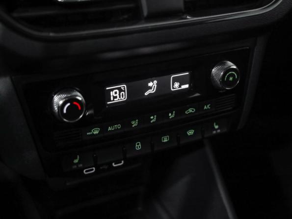 Skoda Rapid II с пробегом 2020 года, цена 1 749 000 рублей, 69611 км, лифтбек, Автокод Объявления