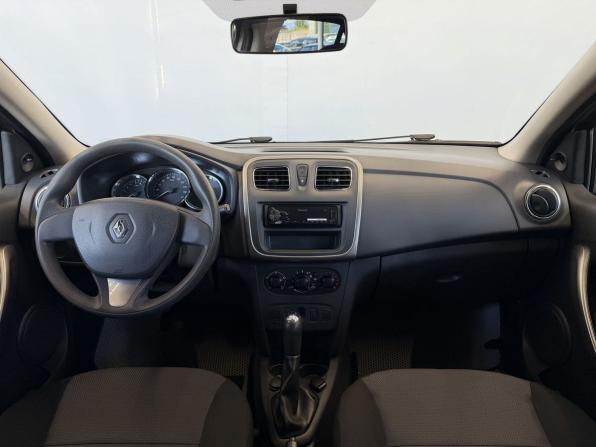 Renault Logan II с пробегом 2017 года, цена 730 000 рублей, 124500 км, седан, Автокод Объявления