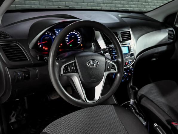 Hyundai Solaris I с пробегом 2013 года, цена 900 000 рублей, 107963 км, седан, Автокод Объявления