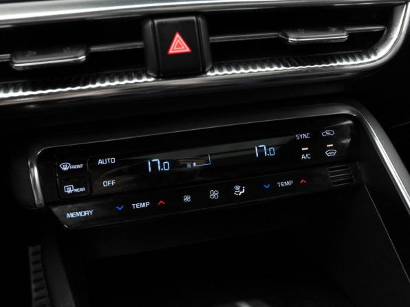 Kia K5 III с пробегом 2021 года, цена 3 140 000 рублей, 50484 км, седан, Автокод Объявления