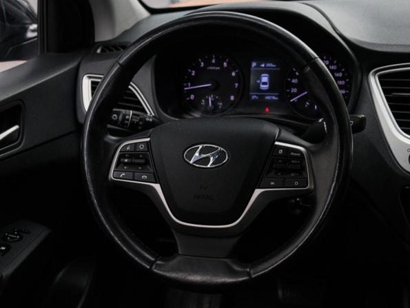 Hyundai Solaris II с пробегом 2019 года, цена 1 450 000 рублей, 68217 км, седан, Автокод Объявления