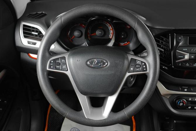 Lada (ВАЗ) Vesta I с пробегом 2020 года, цена 1 329 000 рублей, 87163 км, универсал, Автокод Объявления