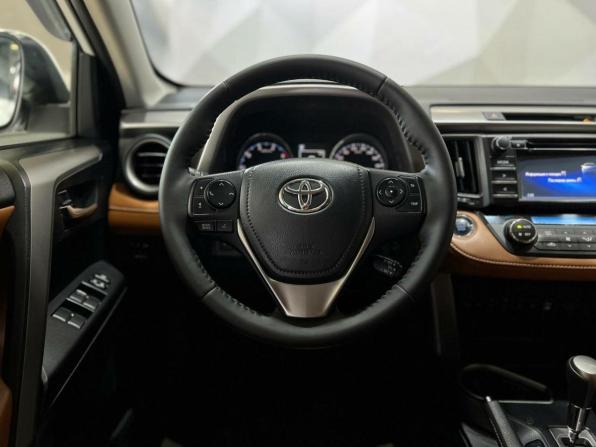 Toyota RAV4 IV (XA40) Рестайлинг с пробегом 2016 года, цена 2 660 000 рублей, 195360 км, внедорожник, Автокод Объявления