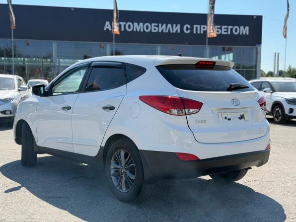 Hyundai ix35 I Рестайлинг с пробегом 2014 года, цена 956 000 рублей, 239683 км, внедорожник, Автокод Объявления