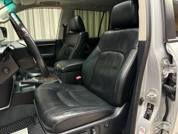 Toyota Land Cruiser 200 Series Рестайлинг 1 с пробегом 2013 года, цена 3 759 000 рублей, 244860 км, внедорожник, Автокод Объявления
