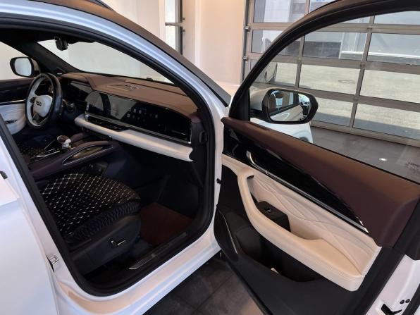 Geely Monjaro I с пробегом 2022 года, цена 3 190 000 рублей, 39071 км, внедорожник, Автокод Объявления