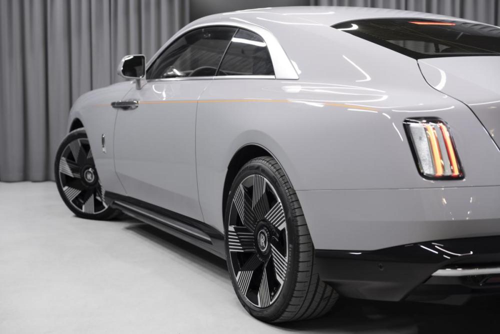 Rolls-Royce Spectre Москва  - изображение 13
