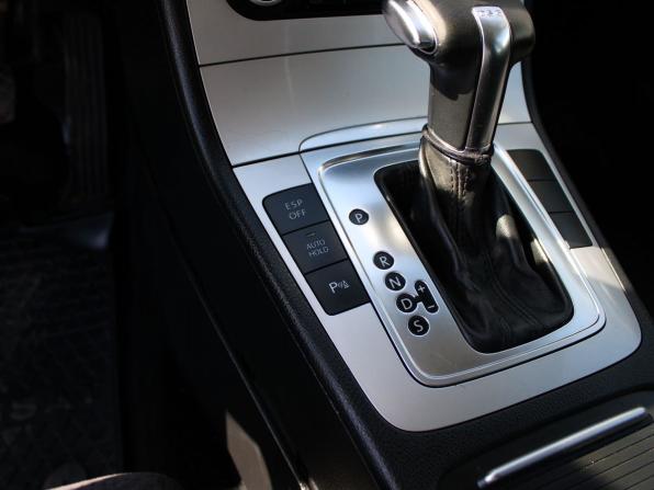 Volkswagen Passat B6 с пробегом 2010 года, цена 519 000 рублей, 303924 км, седан, Автокод Объявления